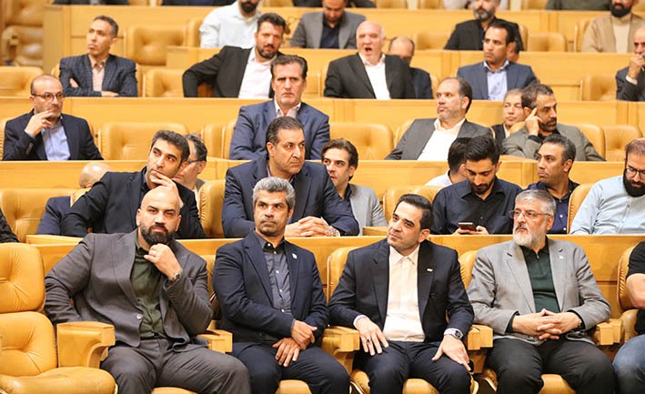گزارش مراسم بهترین های ورزش سال با عنوان ((قهرمان ایران))