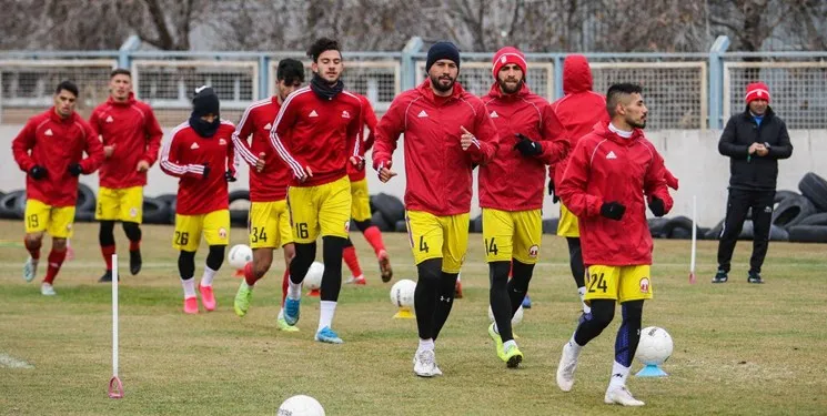 بازیکنان تراکتور با تب‌سنج بررسی شدند