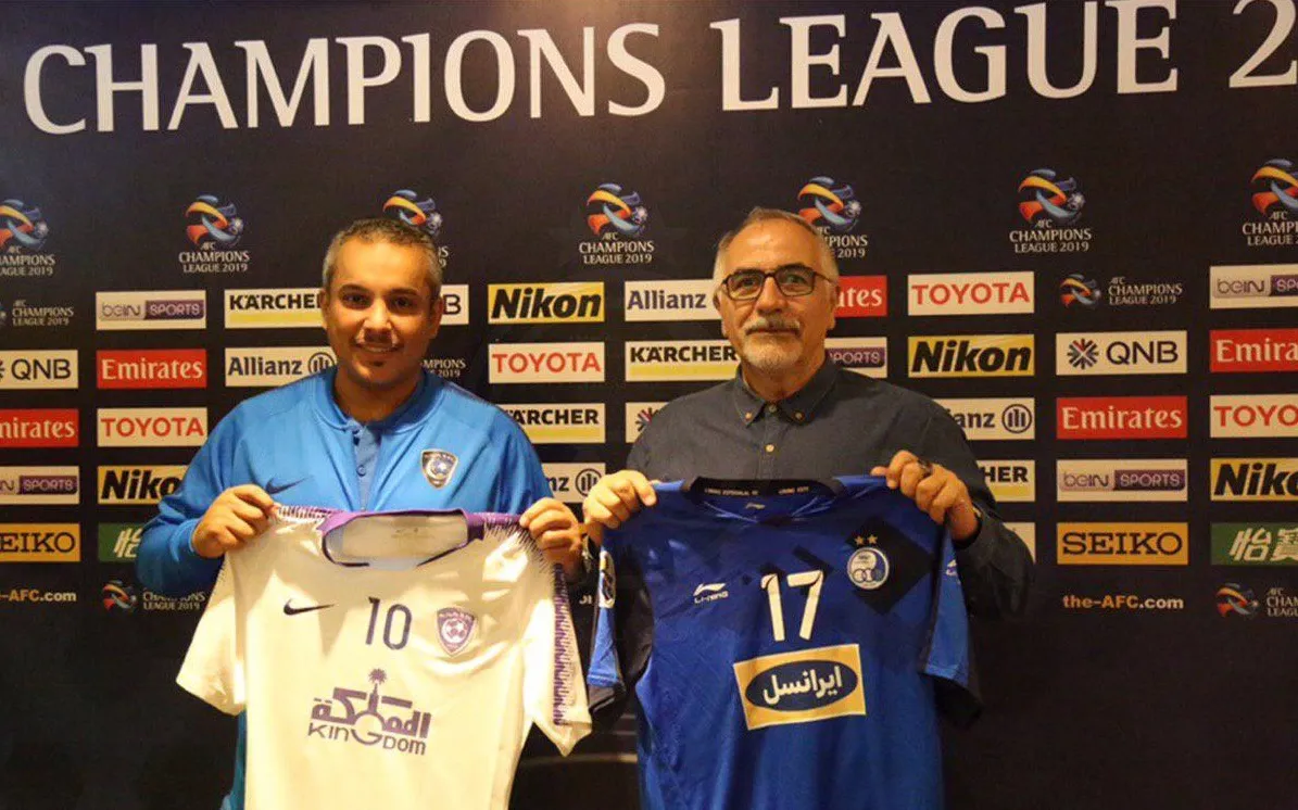 رونمایی از پیراهن استقلال و الهلال/ عکس