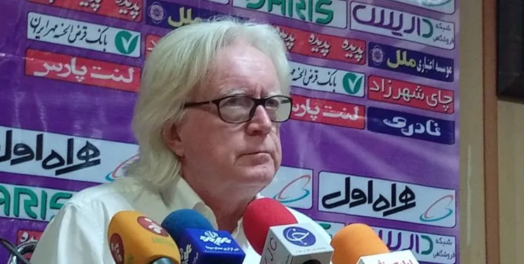 شفر: فوتبال پلی‌استیشن نیست/می‌دانم چه کسانی علیه تیمم حرف می‌زنند