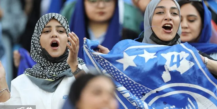 یک دیدار از هفته اول لیگ برتر با حضور بانوان تماشاگر
