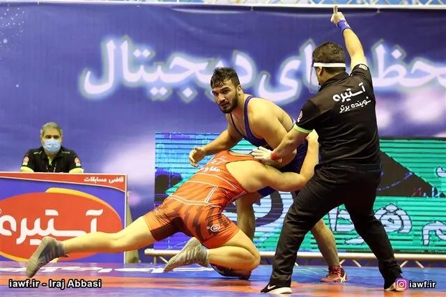 نتایج روز نخست لیگ برتر کشتی آزاد در گروه ب