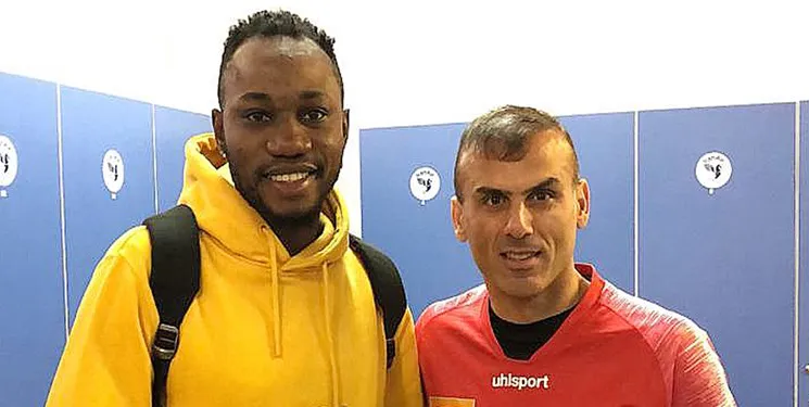 حضور اوساگونا در محل بازی دوستانه پرسپولیس با بادران