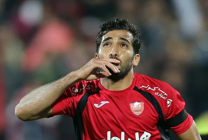 بازگشت پرسپولیس به صدر با گل دیرهنگام امیری