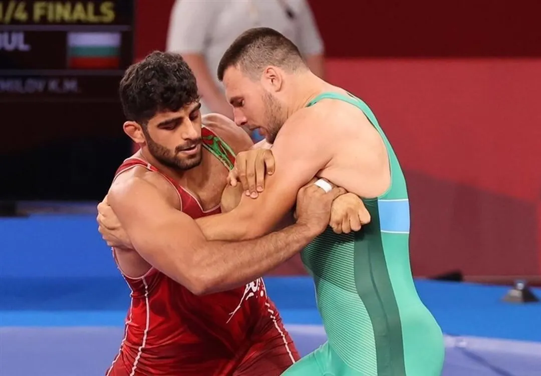 کشتی فرنگی قهرمانی آسیا/ اسماعیلی و رستمی در انتظار طلا، گرمسیری کشتی حساس را برد و فینالیست شد