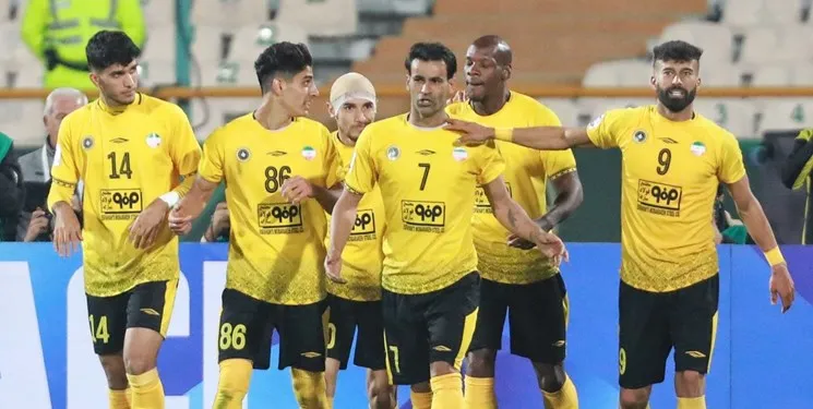 طوفان زرد سپاهان مقابل آلمالیق در آزادی