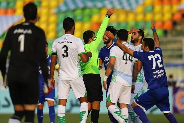 کارشناسی دو صحنه جنجالی دیدار ذوب‌آهن و استقلال