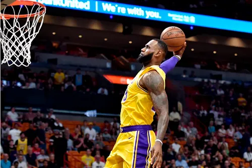 لبرون جیمز با پیراهن لیکرز پنجمین بازیکن امتیازآور تاریخ NBA شد