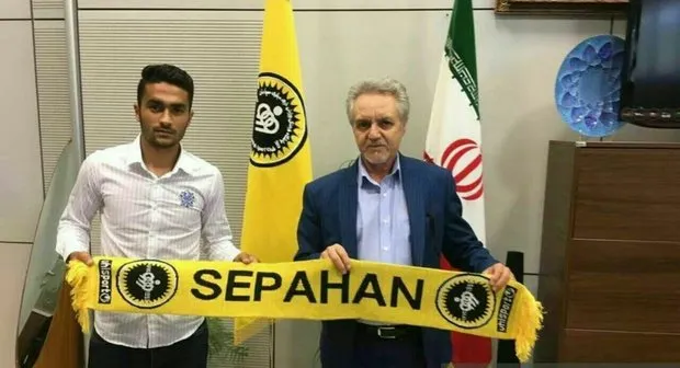 رسمی/کریمی به سپاهان پیوست