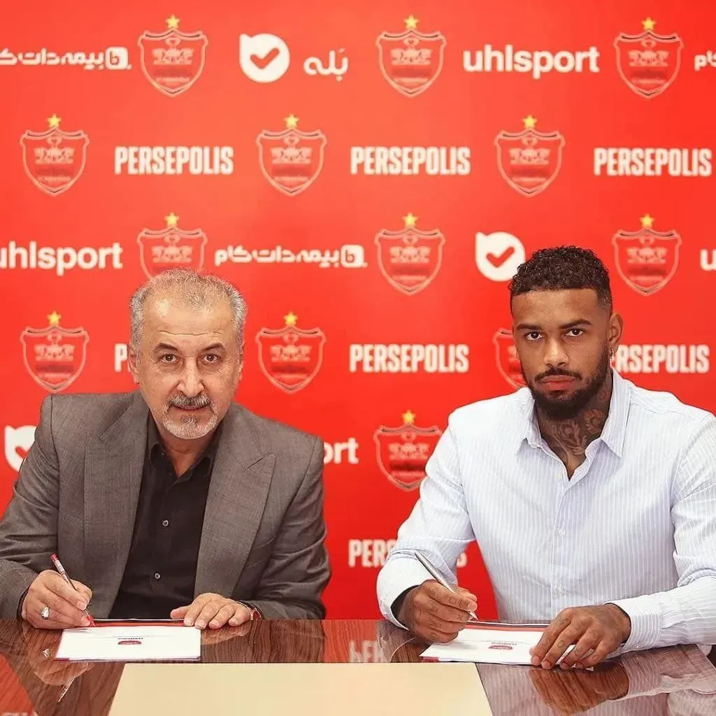 لوکادیا رسما با پرسپولیس امضا کرد