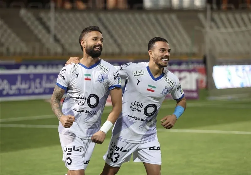 استقلال با صدرنشینی سال را تمام کرد