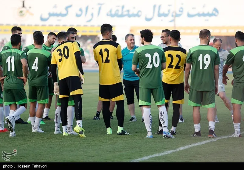 قرنطینه بازیکنان تیم ملی در هتل تا مشخص شدن پاسخ تست‌ها/ تمرینات از عصر فردا آغاز می‌شود