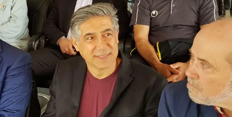 قطبی با فولاد یک و نیم ساله بست