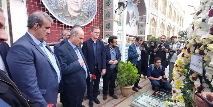 ادای احترام رئیس فدراسیون فوتبال به سردار دل‌ها