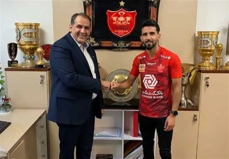 بشار رسن با پرسپولیس تمدید کرد