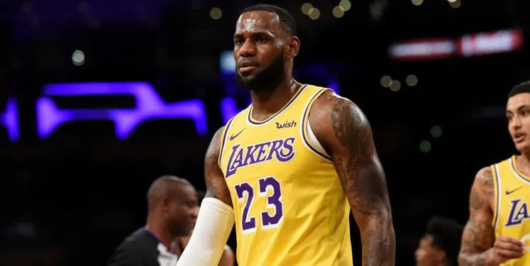 جیمز پنجمین بازیکن پر امتیاز تاریخ NBA شد