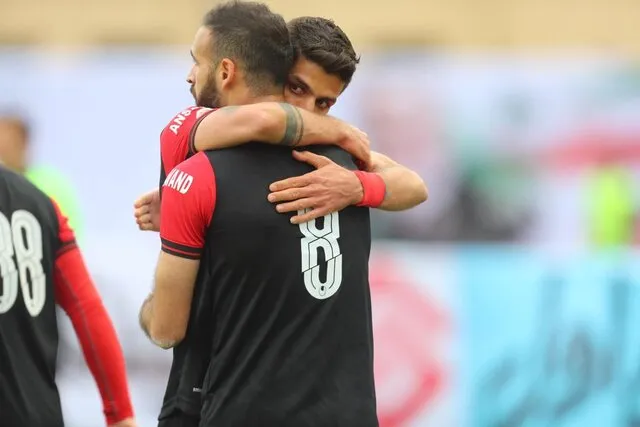 پرسپولیس با 5 گل برای مدعیان خط و نشان کشید/ گل‌گهر مقهور قدرت سرخ‌ها