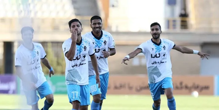 پیکان با تراکتور از پرسپولیس سبقت گرفت/ اولین برد تیم هوادار و ادامه بحران پدیده