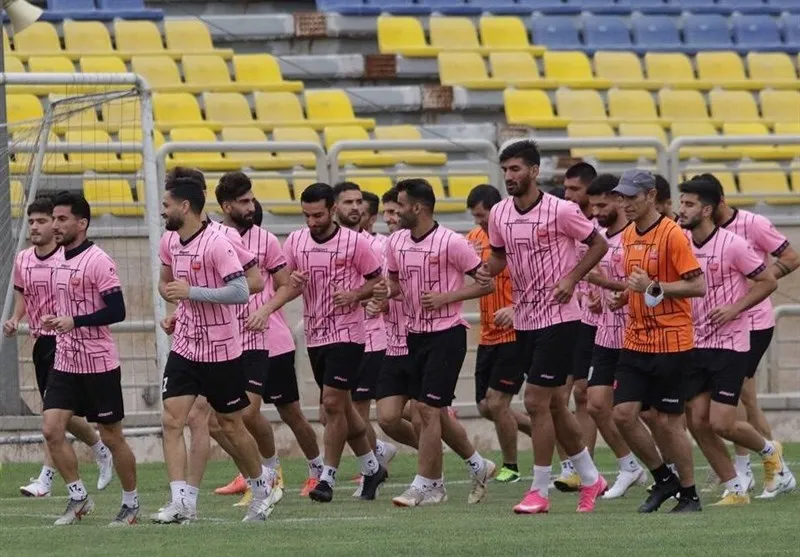 تنیس فوتبال و کری‌خوانی پرسپولیسی‌ها در تمرین