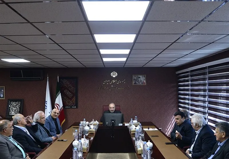 دیدار پیشکسوتان استقلال با وزیر ورزش