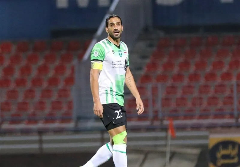پرسپولیس یک مدافع خرید