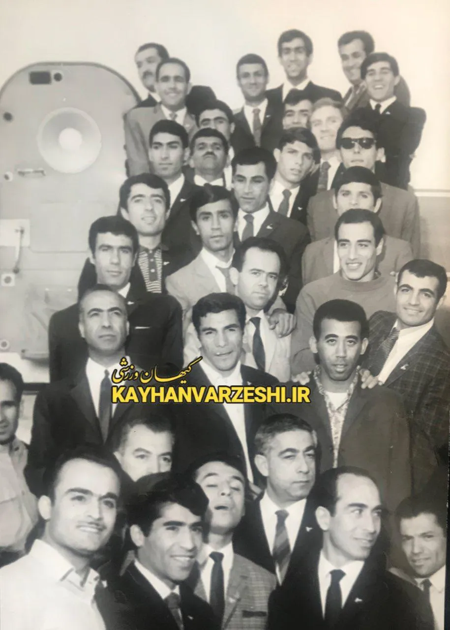قهرمان آسیا در راه زیارت