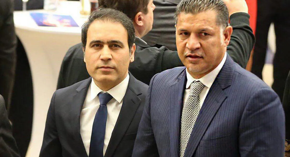 دفع آدمهای کاربلد و خوشنام و جولان بله قربانگویان و مگسان دور شیرینی