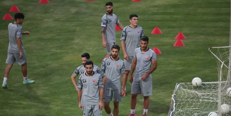 برگزاری آخرین تمرین پرسپولیس پیش از دیدار دوستانه با مس کرمان
