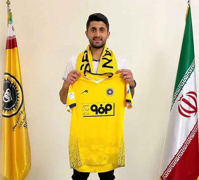 نژادمهدی با سپاهان تمدید کرد