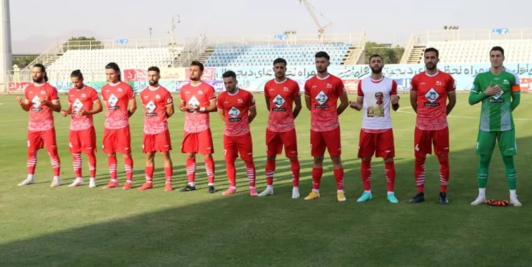 تراکتور با 5 غایب مقابل استقلال
