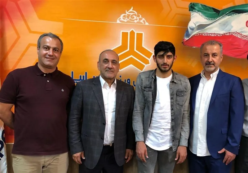 پدیده فوتبال ایران به پرسپولیس پیوست