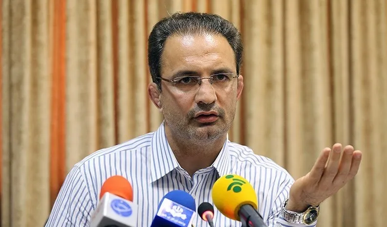 مدارک و وسایل امیر رضا خادم در وزارت ورزش گم شد!
