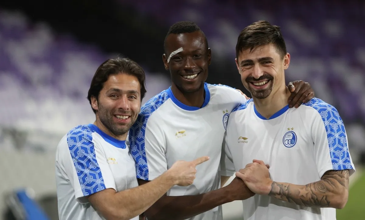 شفر و خارجی های استقلال ممنوع الخروج شدند!