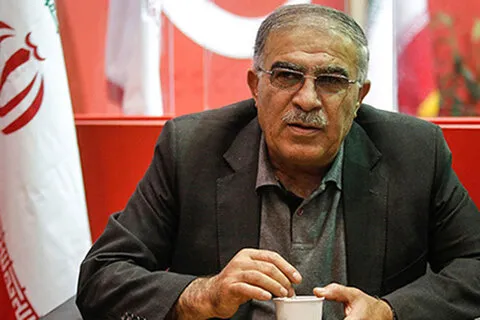 روشن: اگر تاج ویلموتس را آورده، باید تاوانش را بدهد