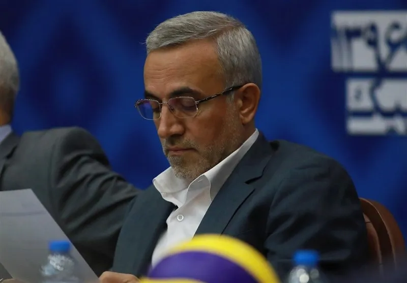 ضیایی:معروف زیر حرفهای خودش نزند