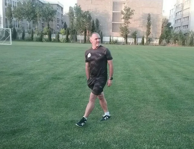 مربی سابق استقلال بار دیگر دستیار کروش شد