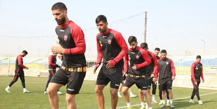 برگزاری تمرین ۹۰ دقیقه‌ای پرسپولیس با یک غایب