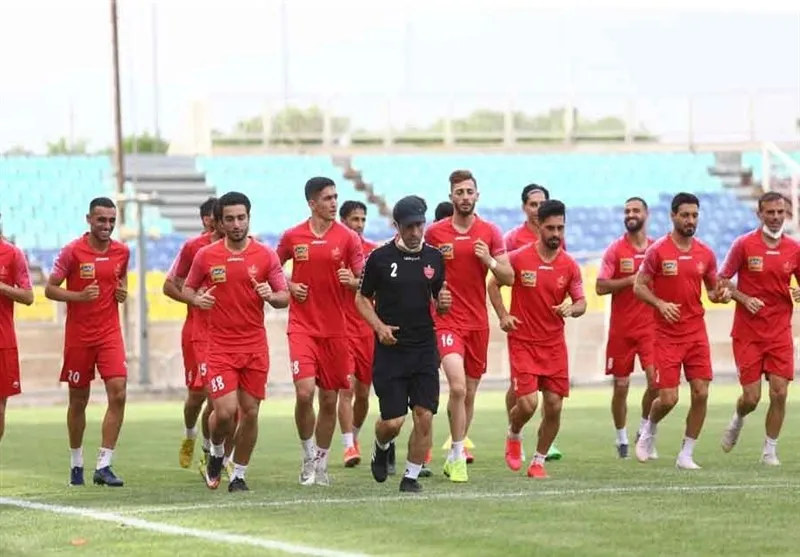 بازگشت حسینی به تمرینات گروهی پرسپولیس/ باقری یاد شوت‌های جوانی‌اش را زنده کرد