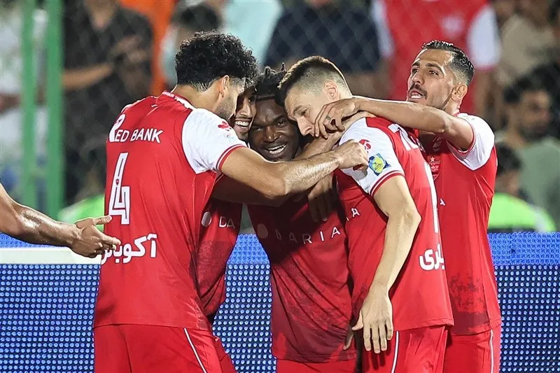 پرسپولیس ۳ - ملوان صفر / سرخ‌ها با برد روحیه بخش به دربی رسیدند