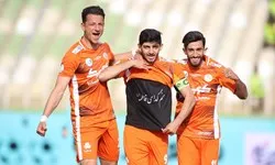 شاگردان دایی نفت را سوزاندند