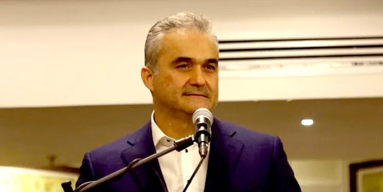 مالک نساجی در جمع بازیکنان: من و حدادیان از شما مقابل استقلال برد می‌خواهیم