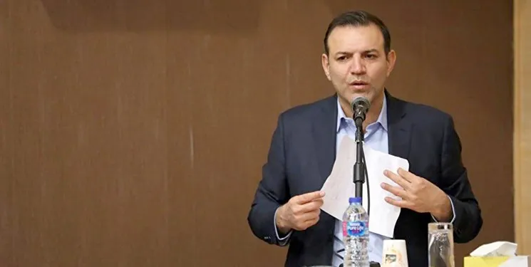 عزیزی‌خادم: با هرکسی که نمی‌تواند کار کند به راحتی خداحافظی می‌کنیم