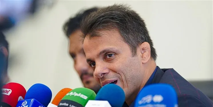 رنگرز: برخی فکر می‌کنند می‌توان با رابطه‌بازی کشتی‌گیر را وارد اردو کرد