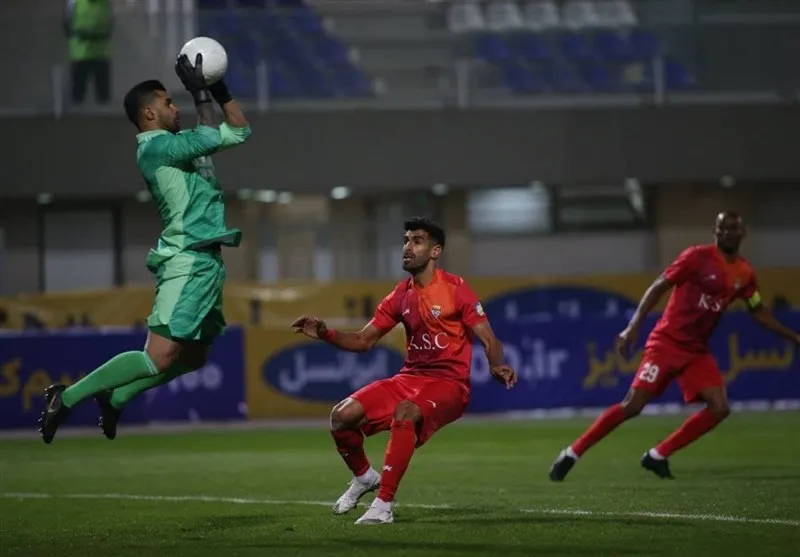 فولاد مانع صدرنشینی گل‌گهر شد