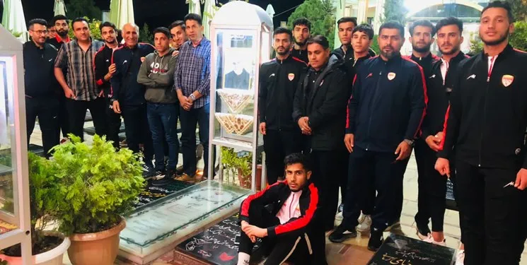 ادای احترام بازیکنان امید فولاد خوزستان به سردار دل‌ها