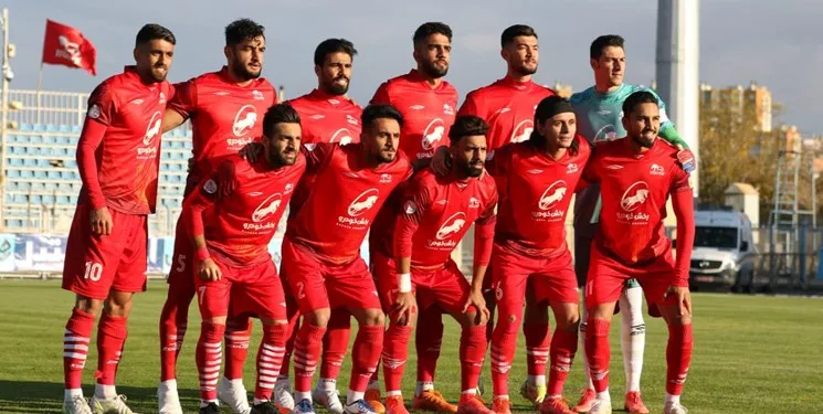 تعطیلی تمرینات تراکتور پس از جدایی کریمی