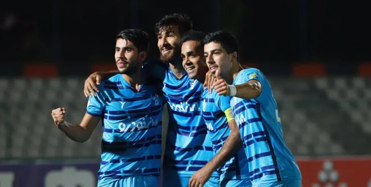 منصوریان همچنان روی دور باخت