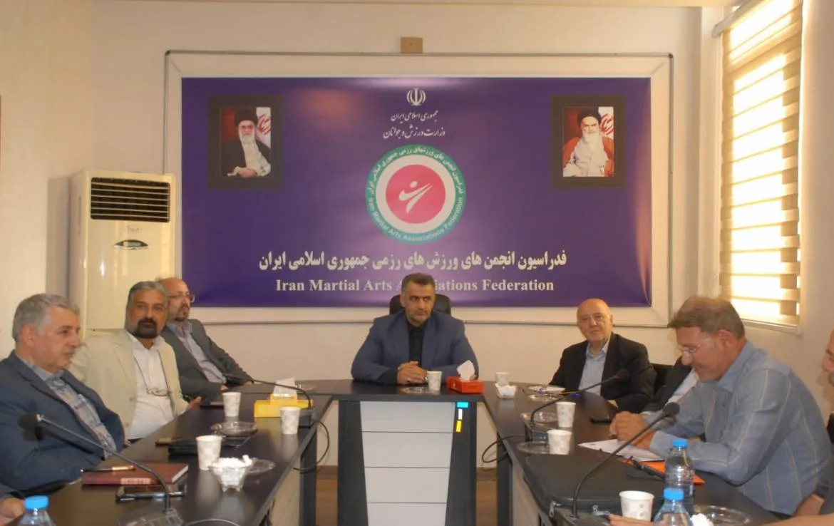 نشست مشترک اعضای کارگروه ورزش حزب موتلفه اسلامی و مسئولین فدراسیون انجمن های ورزشی