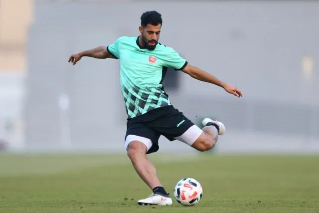 استقلال از مدافع پرسپولیس شکایت می‌کند