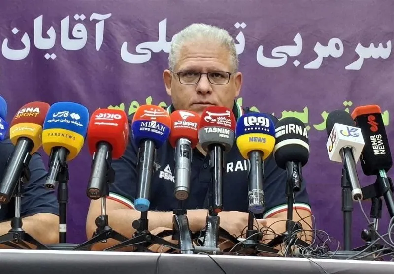 سرمربی تیم ملی بسکتبال: به ترسیدن از جنگ فکر نکردم و به ایران برگشتم